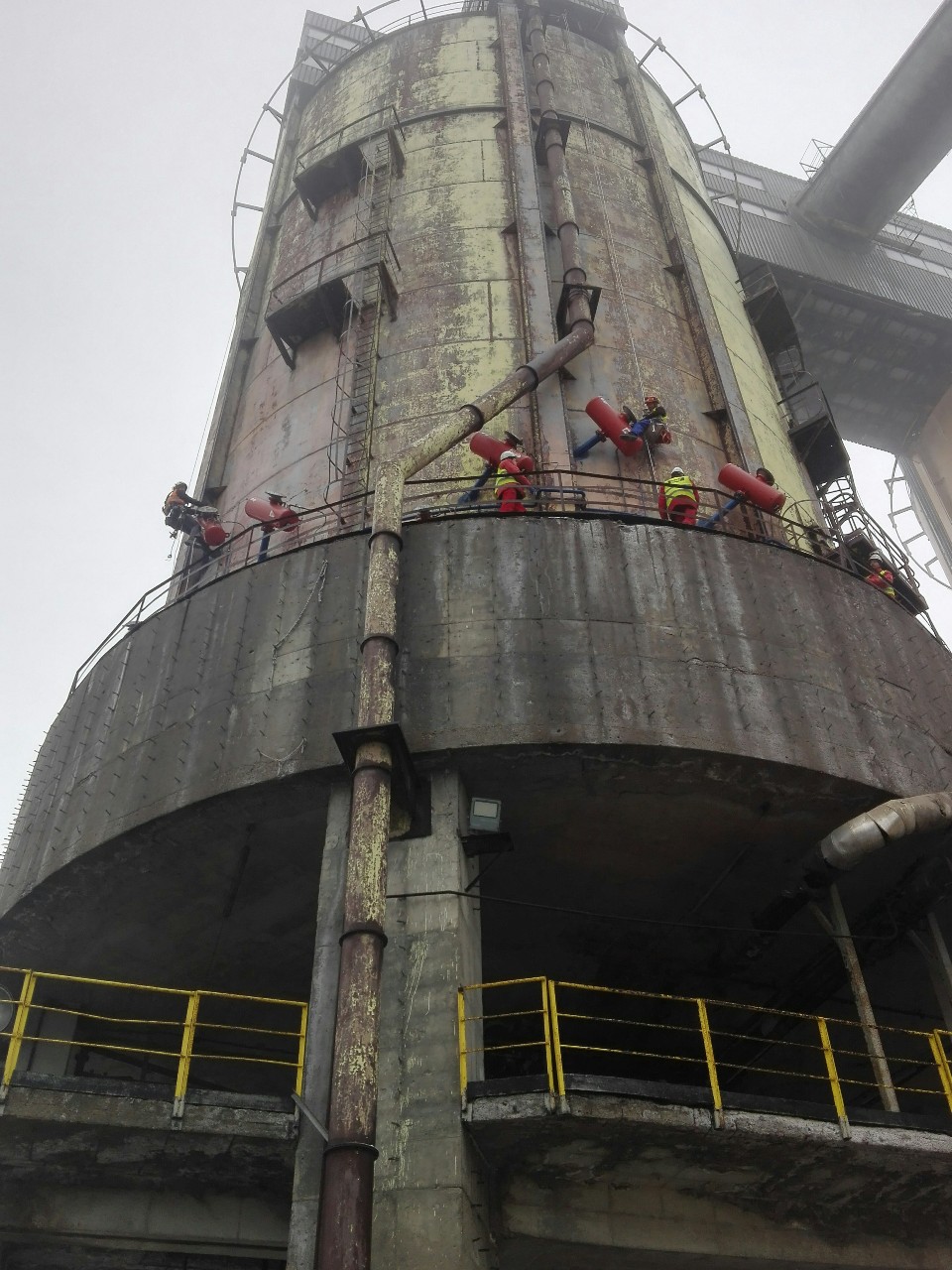 Instalacja armatek pneumatycznych